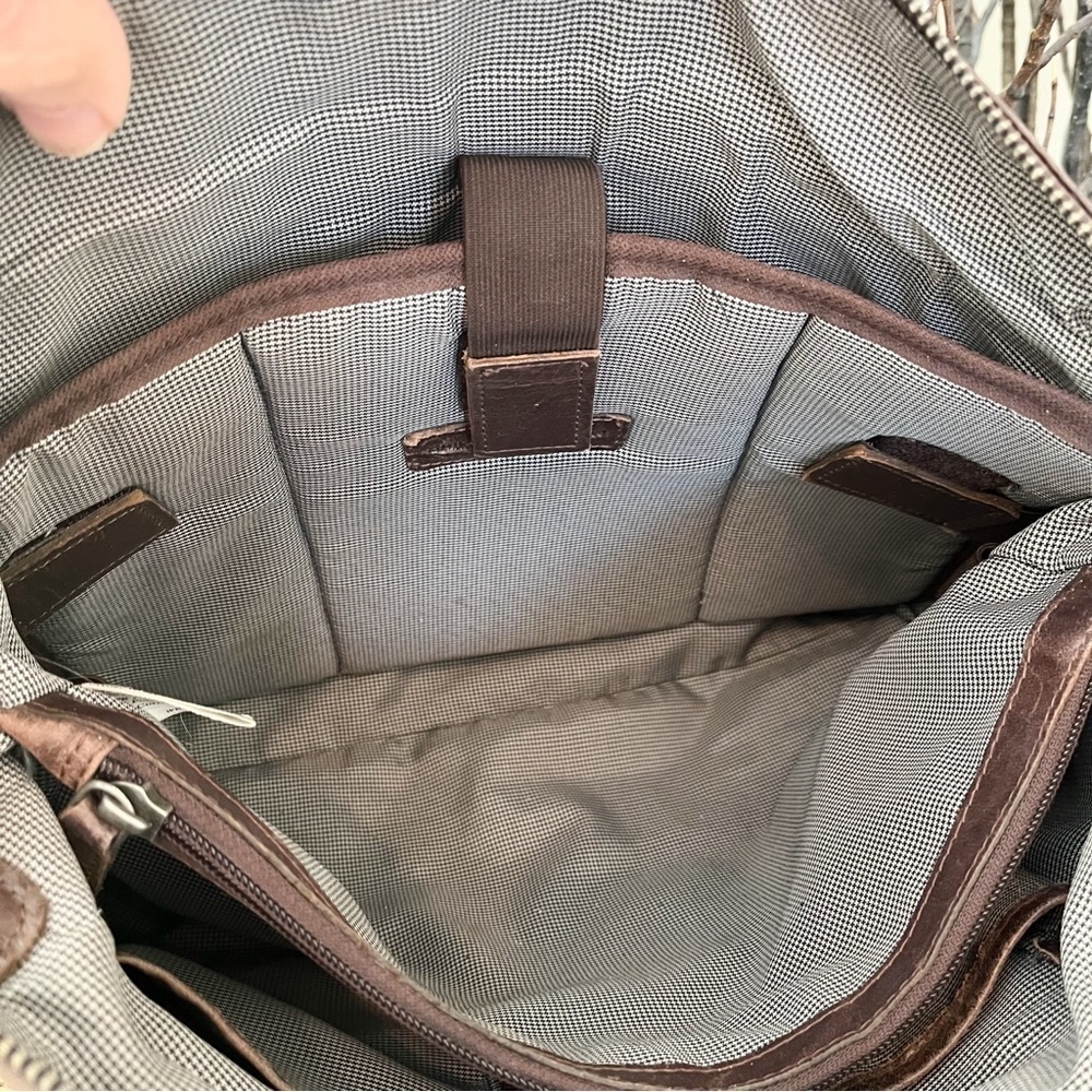Spikes & Sparrow Leather Tote with Padded Tablet Compartment - Picture 12 of 13